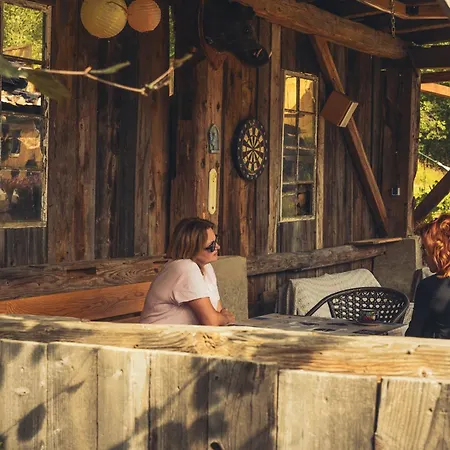 Apartament Sadyba Apartment *